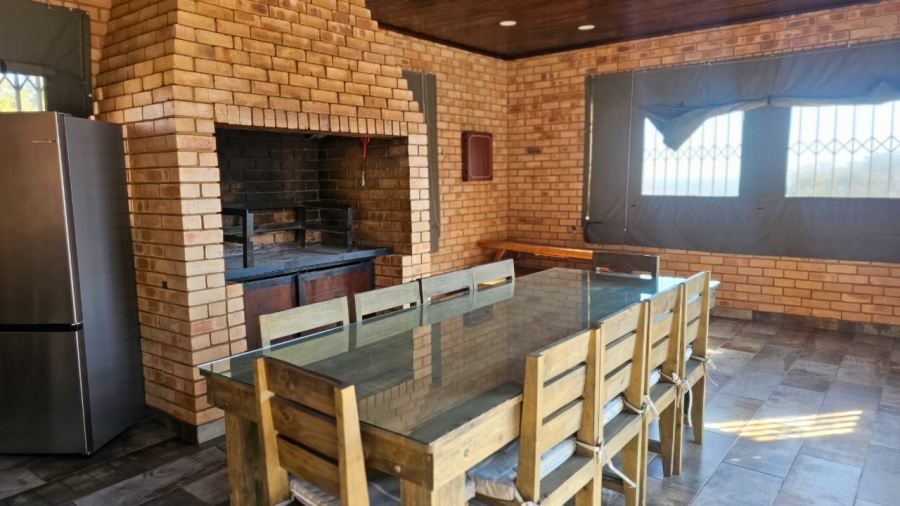 4 Bedroom Property for Sale in Zilkaatsnek North West